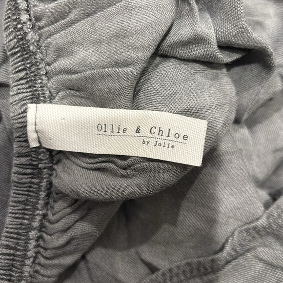 Ollie &Chloe Chic Charcoal Off-Shoulder Blouse - Picture 3 of 3